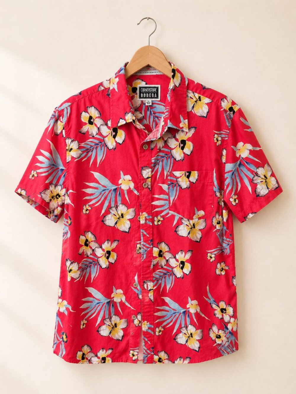 Cornerstore Bodega Hawaiian Floral Shirt Mens Medium Pink Tropical Button Up